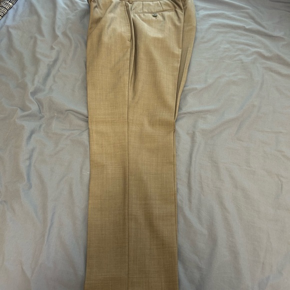 Calvin Klein Grey 2 piece suit, 40R blazer and 34W/30L pants (worn) - Picture 8 of 10